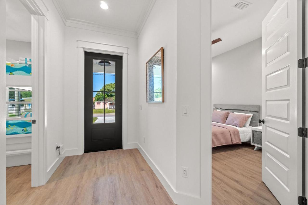 Brand New Home With In-Ground Pool, Four Houses From Beautiful Laguna Beach Panama Stadt Exterior foto